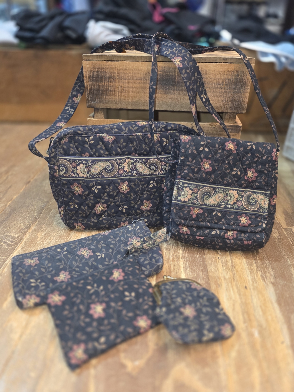 5 Pc Vera Bradley Black Walnut Set - Picture 2 of 11